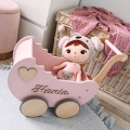 LIGHT RAINBOW Puppenwagen, Schiebespielzeug aus Holz, personalisiertes Geschenk für einjähriges Mädchen