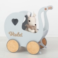 Kinderwagen aus Holz für ein Mädchen. Puppenwagen für einjähriges Kind. Personalisiertes Geburtstagsgeschenk